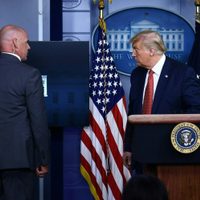 URGENTE: Trump fue evacuado luego de que tirotearan la Casa Blanca