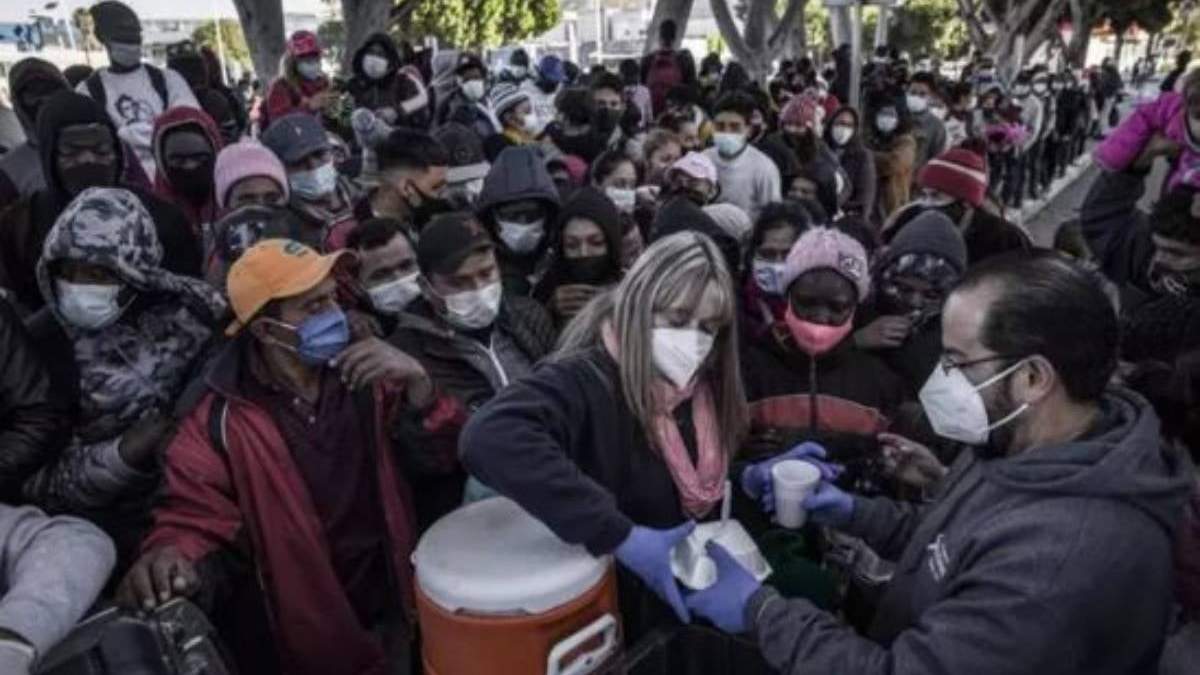 Migrantes en la frontera sur con EU