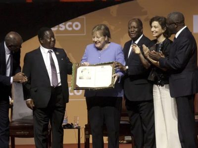 UNESCO otorga premio de la paz a Angela Merkel