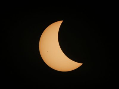 Mujer dispara contra conductores en Florida y asegura que Dios le dijo que lo hiciera por el eclipse