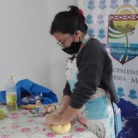Desarrollan taller de pastas frescas  en Villa Pehuenia y Moquehue