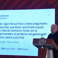 AMLO llama "el mesías del conservadurismo" a Enrique Krauze