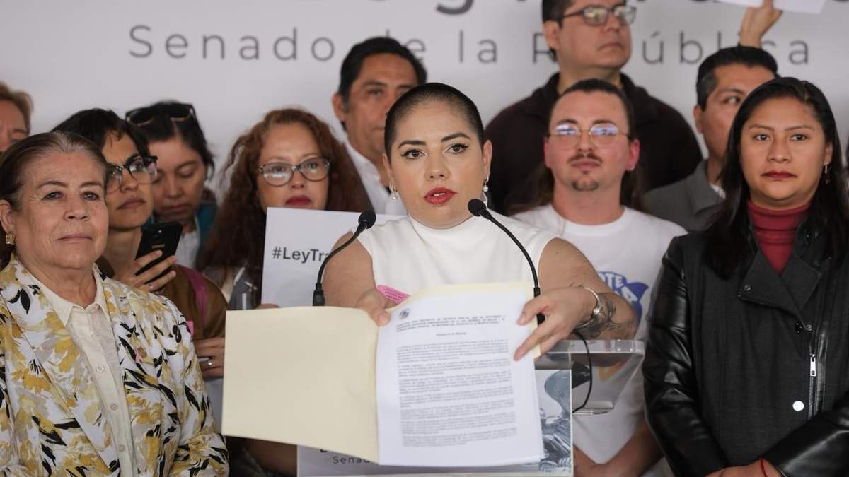 Samara Martínez Montaño en el Senado