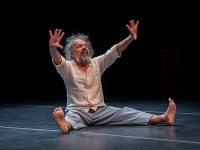“Macaco” y “El descubrimiento de las Américas”, el teatro de Brasil en el 52° Cervantino