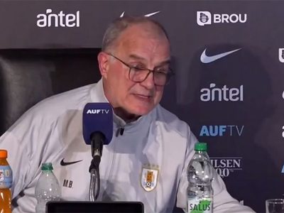 Marcelo Bielsa descartó su renuncia como de la selección uruguaya