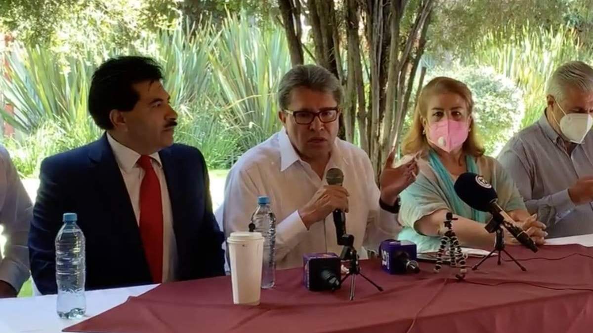 El senador morenista en conferencia desde Durango