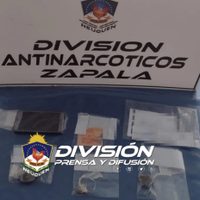 Le allanaron la casa y se llevaron droga, una moto y dinero