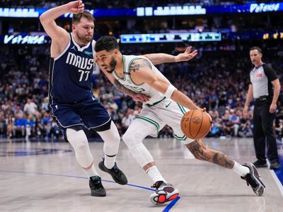 Celtics frenan la reacción de Dallas y acarician el anillo de la NBA