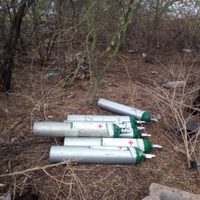 Hallan entre maleza los siete taques de oxígeno robados del IMSS Navojoa