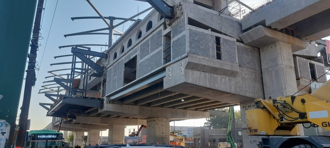 Obras de lo que será la Estación Churubusco de la nueva Línea 6 del metro en Monterrey. Foto Melva Frutos.