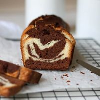 Budín marmolado: la receta de pocos ingredientes ideal para acompañar el mate