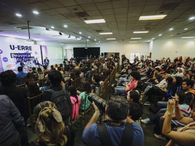 Álvarez Máynez propone legalizar las drogas; comenzaría con la mariguana