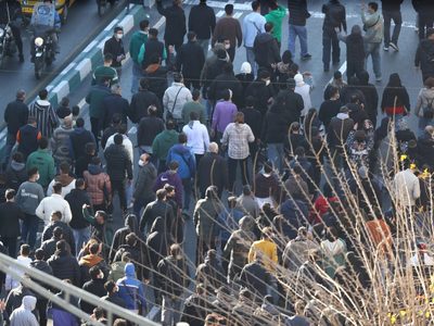 Al menos tres muertos en protestas en Irán por la crisis económica