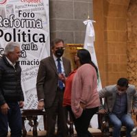 "El INE está secuestrado por dos consejeros", dice Citlalli Hernández frente a Lorenzo Córdova