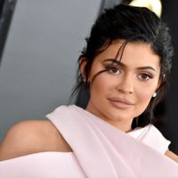 Enternece todo: Kylie Jenner ahora recibe menos fortuna, pero sabe que en su hija tiene lo mejor