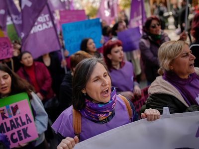 Manifestantes en Día Internacional de la Mujer exigen igualdad de derechos y fin de violencia sexual