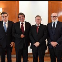 Zaldívar y Monreal dialogan sobre propuestas del Senado para reformar la Suprema Corte