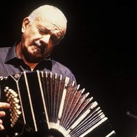 Efemérides: un día como hoy nacía el gran músico Astor Piazzolla