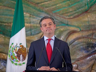 Nuño advierte que no renuncia y descarta diálogo sobre la reforma educativa