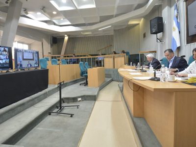 Santa Cruz quiere aprobar una ley de cierre de minas