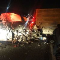 Camioneta de transporte público se impacta con tráiler en la México-Pachuca; hay 12 muertos