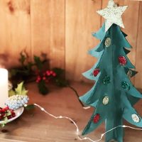 Facilísimo y sin gastar fortuna en un bazar: creá este maravilloso árbol de Navidad "low cost" y deslumbrante