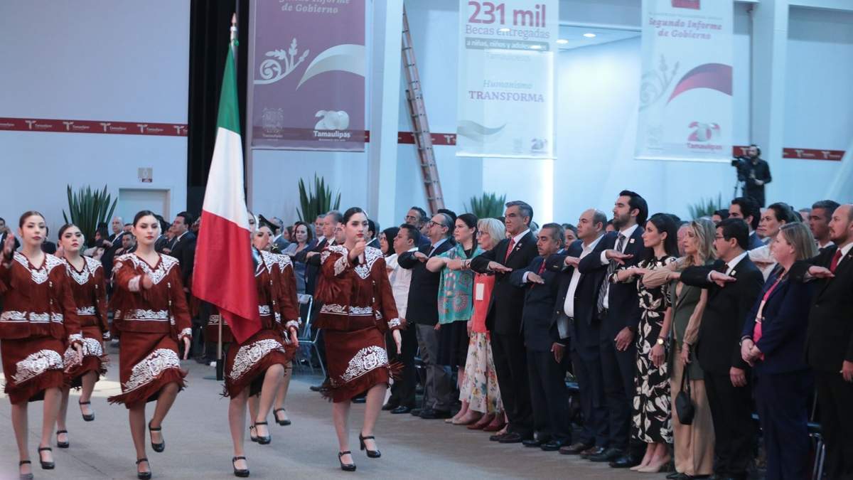 Rinde Américo su Segundo Informe de Gobierno