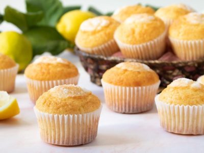 Muffins de limón con frosting cremoso: bien fáciles y el toque gourmet perfecto para tu postre del finde