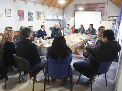 Omar Gutiérrez se reunió con empresarios de Chos Malal
