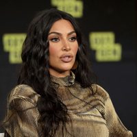 ¡ABRUMADOR! Kim Kardashian protege a su familia de un regalo infectado. ¿Qué hace?