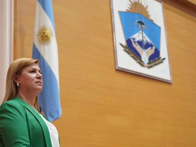 Gloria Ruiz denunció atropello institucional y aseguró: “No voy a renunciar”
