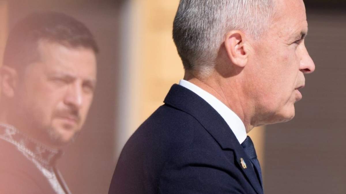 El primer ministro de Canadá, Mark Carney, acompañado del presidente de Ucrania, Volodimir Zelensky, de visita en Kiev