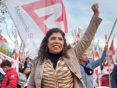 Priscila Ottón asume como concejal del MST - Frente de Izquierda