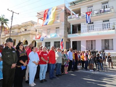 Se metió Cuba en la disputa Estados Unidos-Venezuela y tildó de “farsa” la guerra antidroga