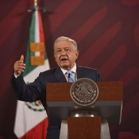 AMLO se defiende de reportajes sobre sus hijos: "no son corruptos, nada que ver con Loret de Mola"