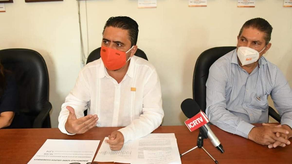Líderes del SNTE en Colima