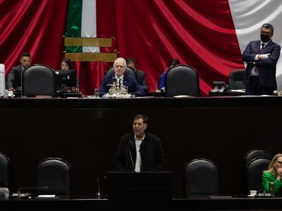 Fernández Noroña y diputados morenistas exigen la remoción de Creel