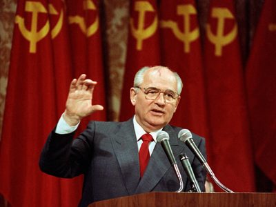 Gorbachov fracasó en su idea de salvar a la URSS y al sistema; lo destruyó su propia tormenta