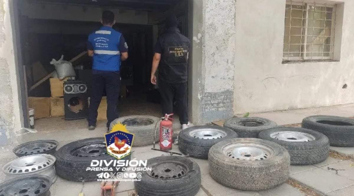 Las ruedas encontradas por personal policial. Fuente: (Policía de Neuquén)