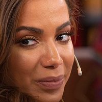 ¡Sin consuelo! Graban a Anitta llorando en una tienda y lo que sucede luego te dejará ¡Sin palabras!