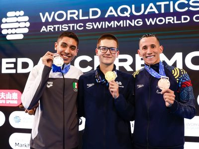 Diego Villalobos gana doble plata individual en Copa Mundial de Natación Artística