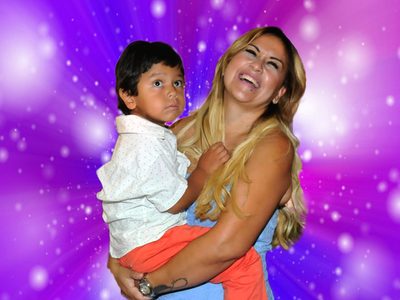 Todo amor: tras el emotivo momento con Maradona, Verónica Ojeda y Dieguito continuaron el festejo