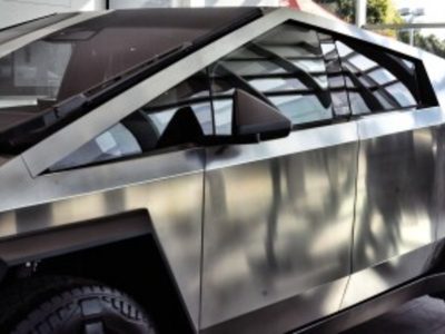 Tesla retira casi 700 mil vehículos por problemas con indicador de presión de neumáticos