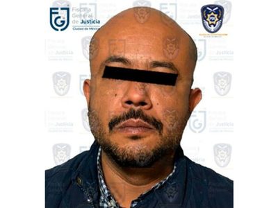 Detienen a médico que hizo creer a una mujer que estaba embarazada de gemelos