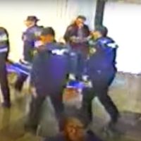 Video revela mentira de policías que auxiliaron a mujer que murió tras infarto cerebral en el Metro Tacubaya