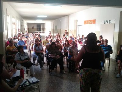 La comunidad de la Escuela Para Adultos 6 no ha comenzado clases por problemas edilicios