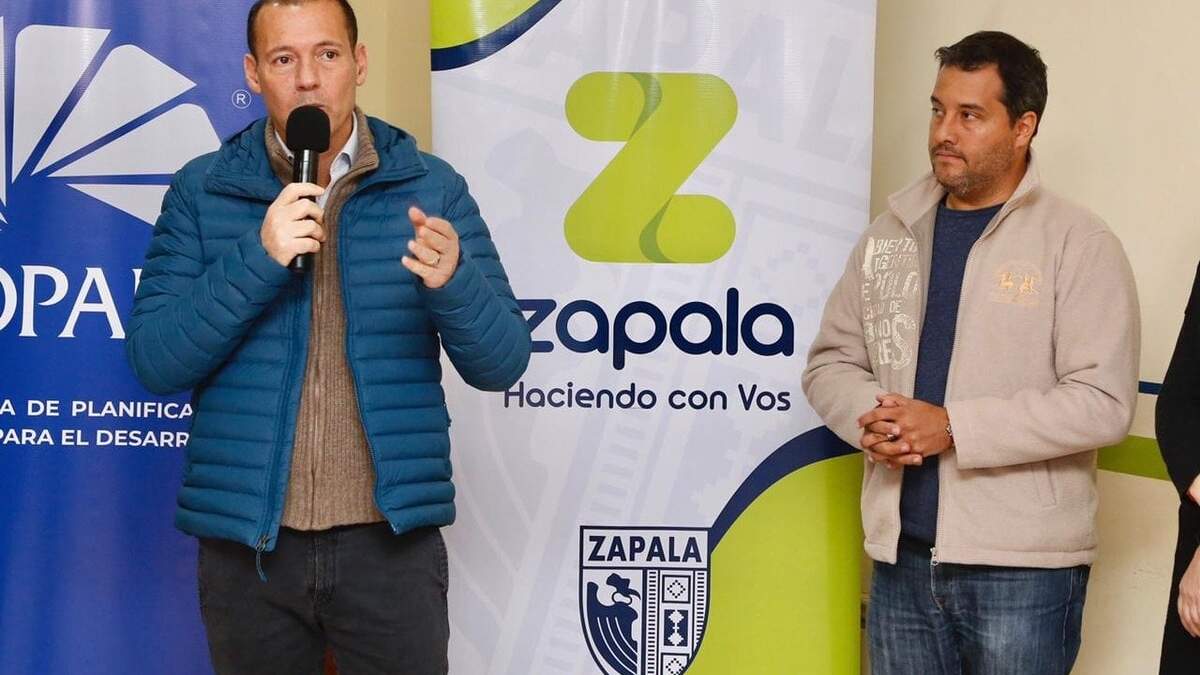 Omar Gutiérrez junto a Carlos Koopmann. Fuente: (Twitter).