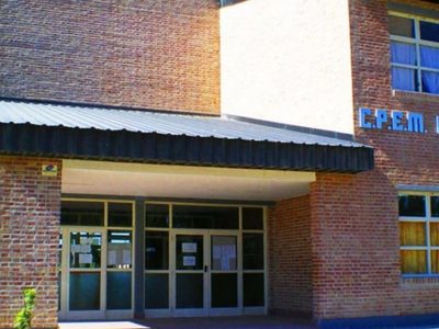 Desmienten que en el CPEM 55 hayan retenido a los alumnos durante una medida de fuerza