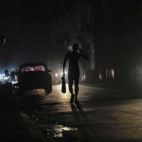 El este de Cuba se queda a oscuras por un apagón eléctrico