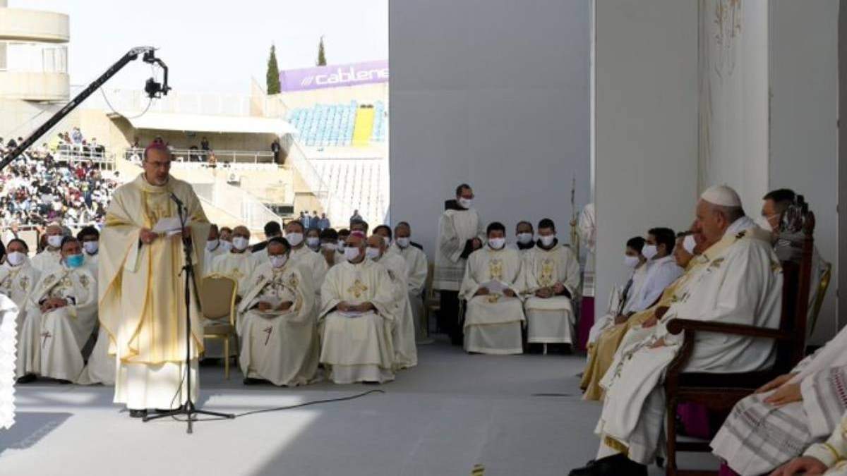 El Papa en la misa celebrada en el Estadio GSP de Nicosia en Chipre